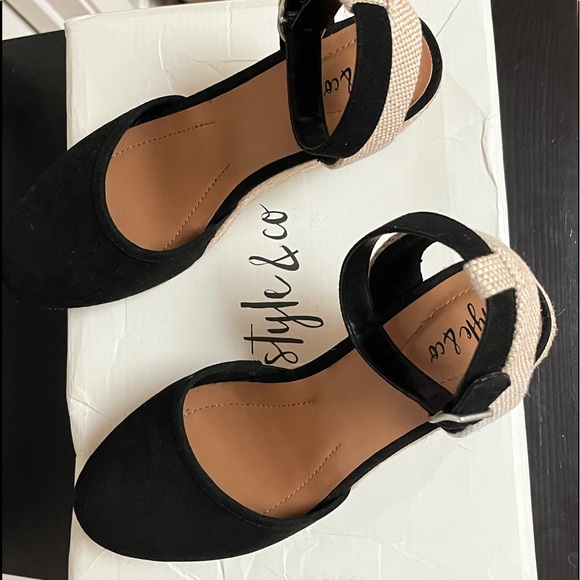 NWT/Box | Style & Co. | Mailena Closed Toe Black/Beige Ankle Strap Wedge Sandal - Picture 2 of 10